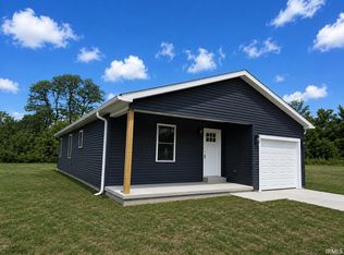 515 College Ave, Mitchell, IN 47446
