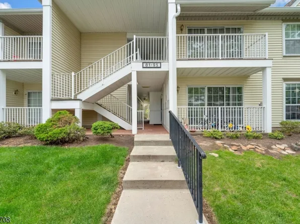 93 Caitlin Ct, Franklin Park, NJ 08823