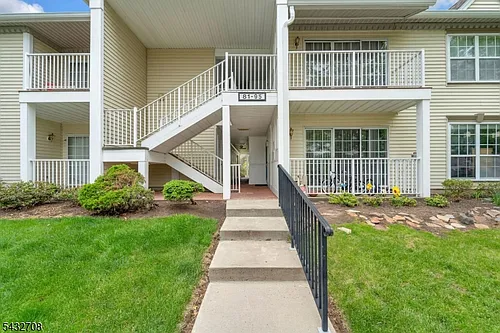 93 Caitlin Ct Photo 1