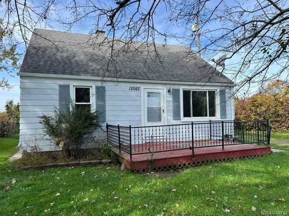 12067 Telegraph Rd, Carleton, MI 48117