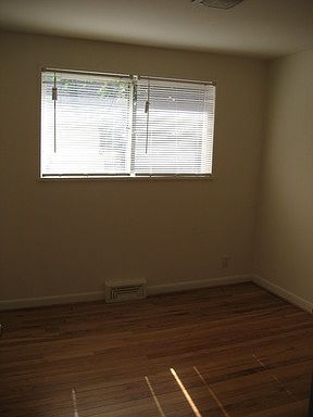 3rd image of 4403 Holly St APT 2