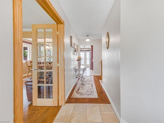 4th image of 93 Wellandvale Dr