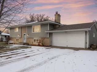 3116 98 1/2 St W, Bloomington, MN 55431