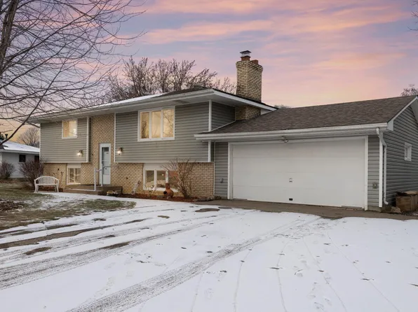 3116 98 1/2 St W, Bloomington, MN 55431