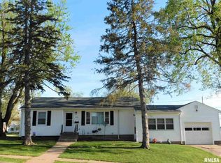 2405 W Lombard St, Davenport, IA 52804