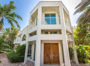 688 Ocean Blvd, Golden Beach, FL 33160
