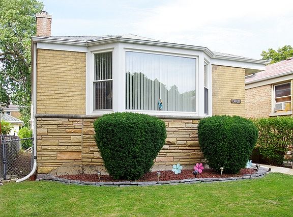 3rd image of 3108 W Birchwood Ave