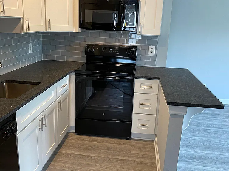 1707 Dewitt Ave #F — Photo 14