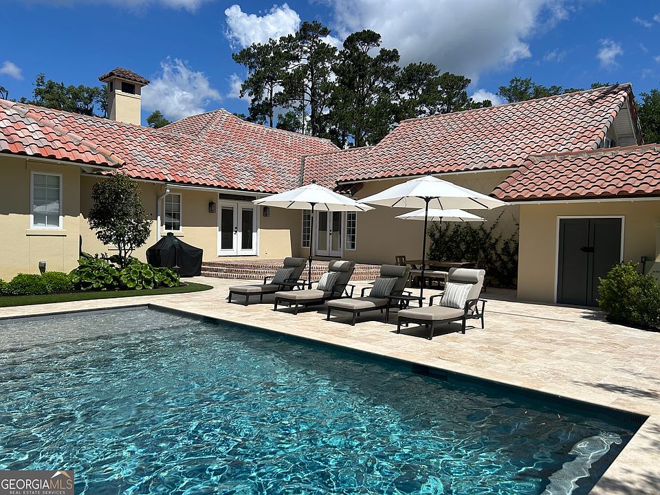 1st image of 120 Governors Cir