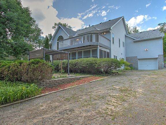 2nd image of 315 Sunset Ln N