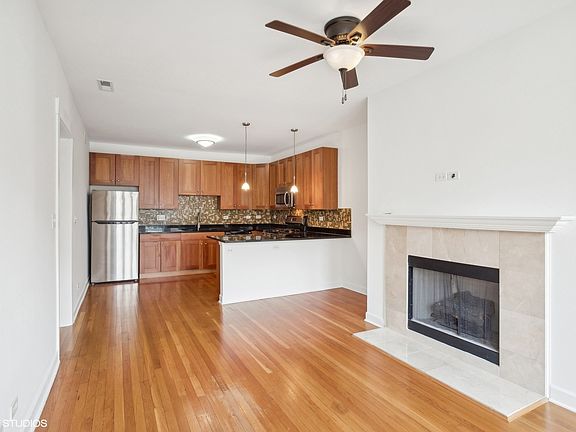 3rd image of 620 Judson Ave Unit 1