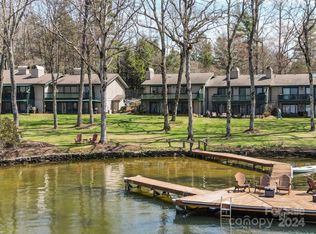 28 Toxaway Pt, Lake Toxaway, NC 28747