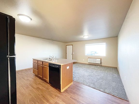 5th image of 205 27th Ave NW APT 10