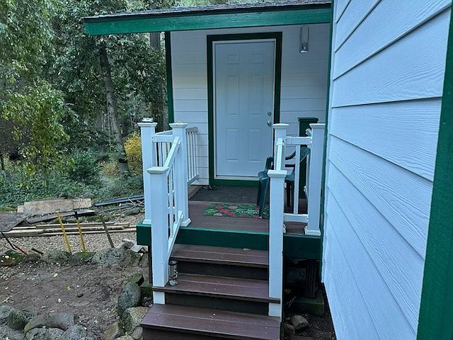 Side entry to second bedroom