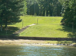 955 W Honey Tree Rd, Keshena, WI 54135