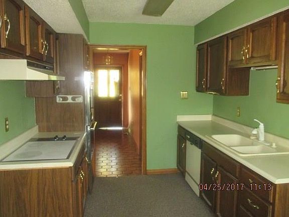5th image of 5803 Elaine St