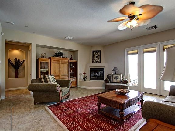 Family Room w/Fireplace!