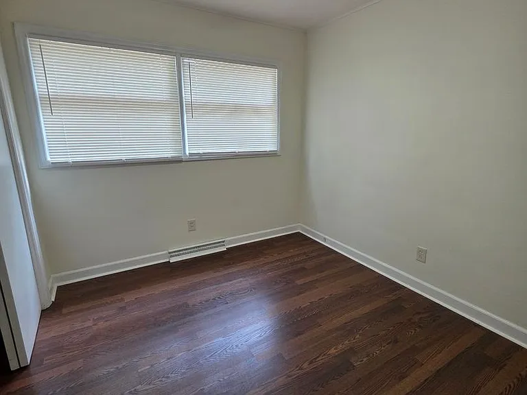 3310 Hillside Dr — Photo 6