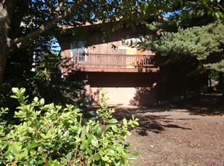 3727 Magnolia Blvd W, Seattle, WA 98199