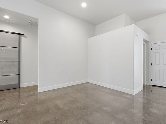 5th image of 1053 Golden Splendor Ct