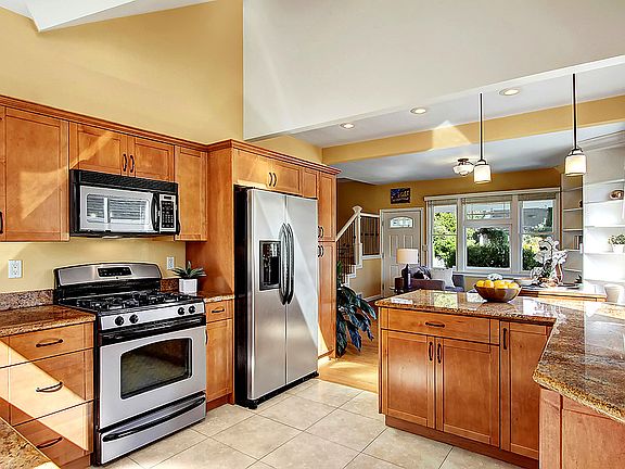 4th image of 8537 11th Ave NW