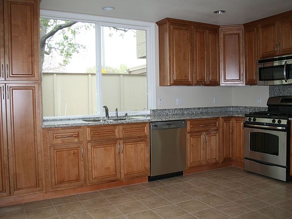 4th image of 1414 Yukon Dr