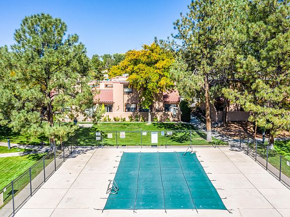 4th image of 5200 Villa View Dr APT 3C