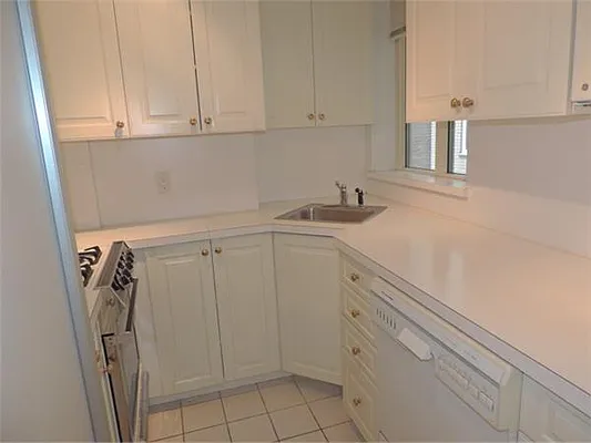 Rented by essential NEW YORK Real Estate | media 42