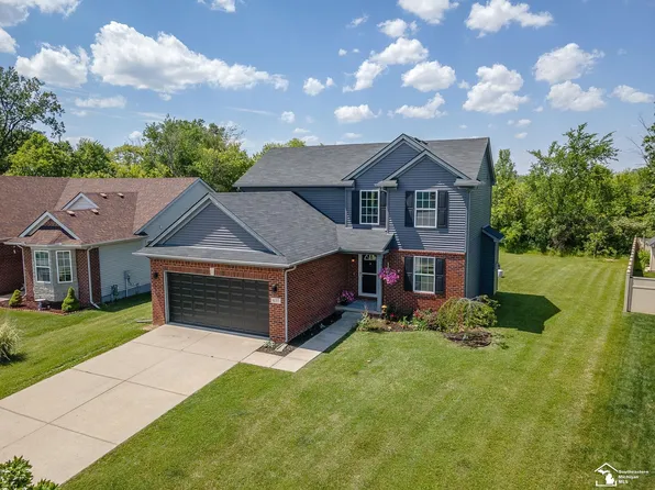 637 Falcon Dr, Dundee, MI 48131