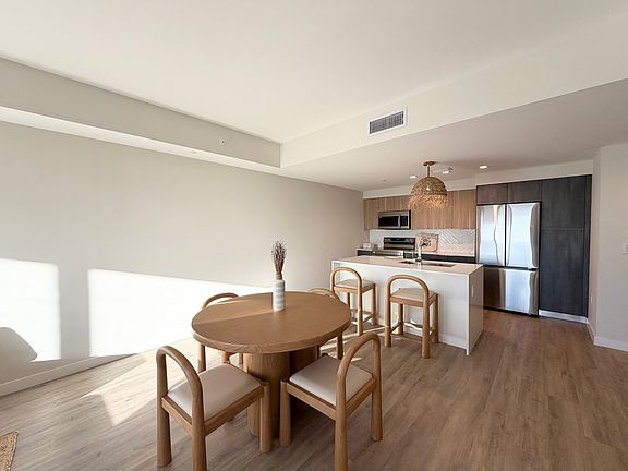 2nd image of 532 N Miami Ave #3