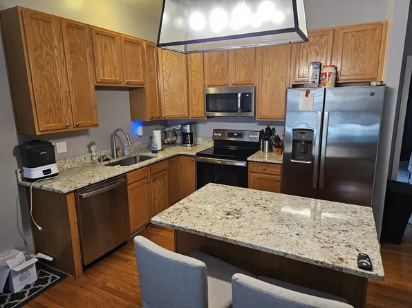 56 W Bethune St, Detroit, MI 48202