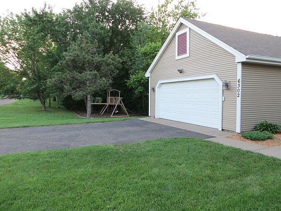 Large side lot w/playground