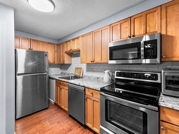 11 Gibbs St UNIT C40, Worcester, MA 01607