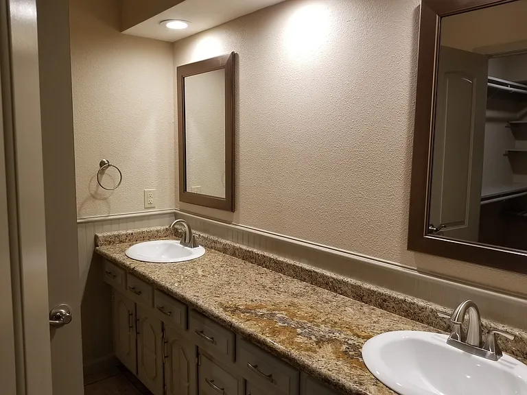 900 Rivercrest Blvd — Photo 10
