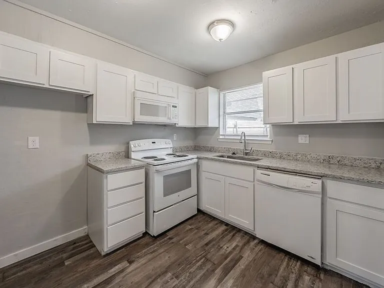 1774 Belshire Ct — Photo 11