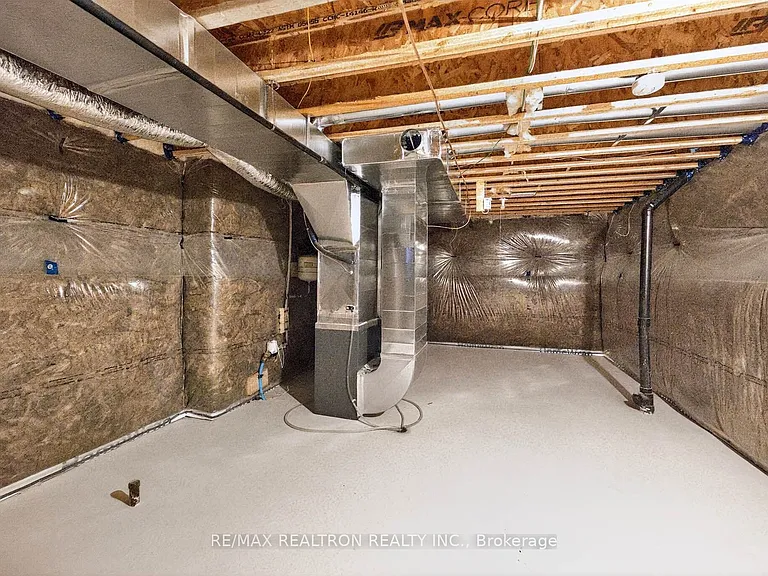 1 Wakefield Blvd — Photo 42