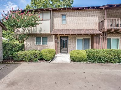 105 One Main Pl, Benbrook, TX, 76126