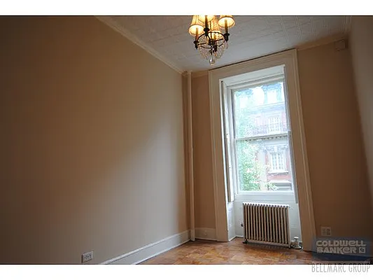 Rented by Green Line Realty | media 17