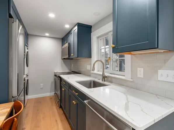 239 Washington St #3, Marblehead, MA 01945