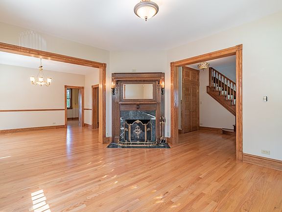4th image of 9524 S Longwood Dr