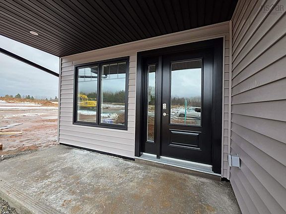 2nd image of 46 Summer Hill Pl