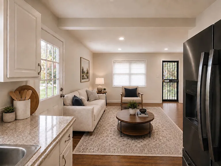 4235 Rookwood Ave — Photo 5