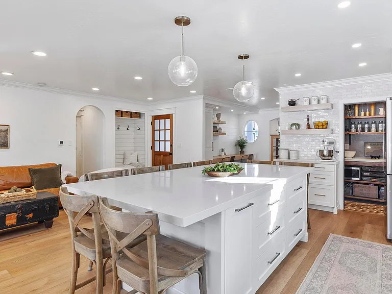 4852 Mount Almagosa Dr — Photo 17