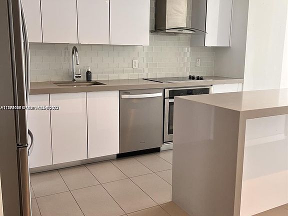 3rd image of 1600 NE 1st Ave APT 2715