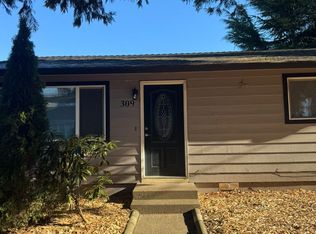 309 E 3rd St, Dayton, OR 97114