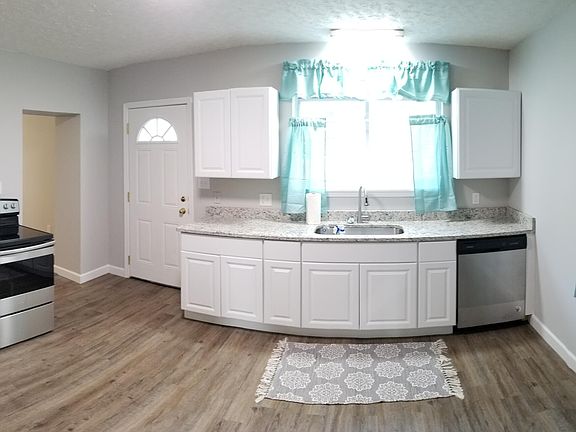 3rd image of 1920 Bernhurst Dr