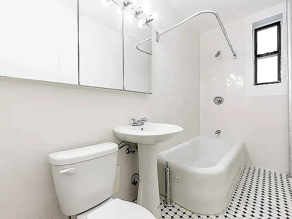 5th image of 119-21 Metropolitan Ave #2119N