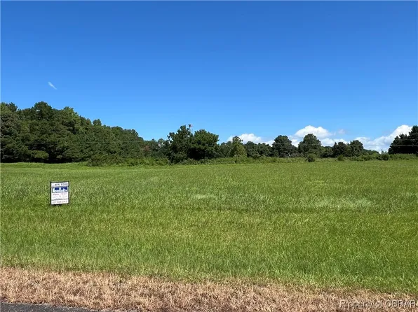 Landing West Way, Hartfield, VA 23071