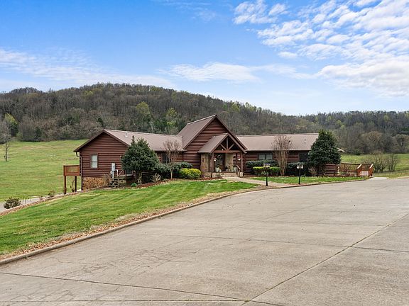 41st image of 2063 Kennedy Creek Rd