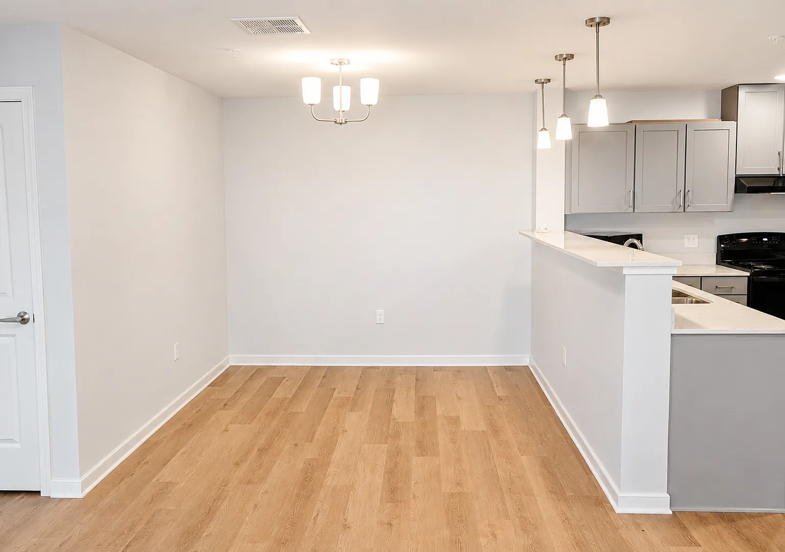 3303 Rozelles Ferry Rd — Photo 4